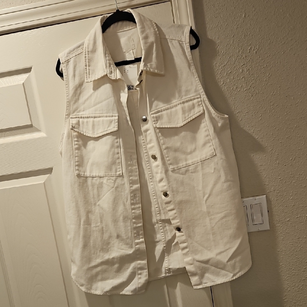 H&M Off-White Button-Up Vest